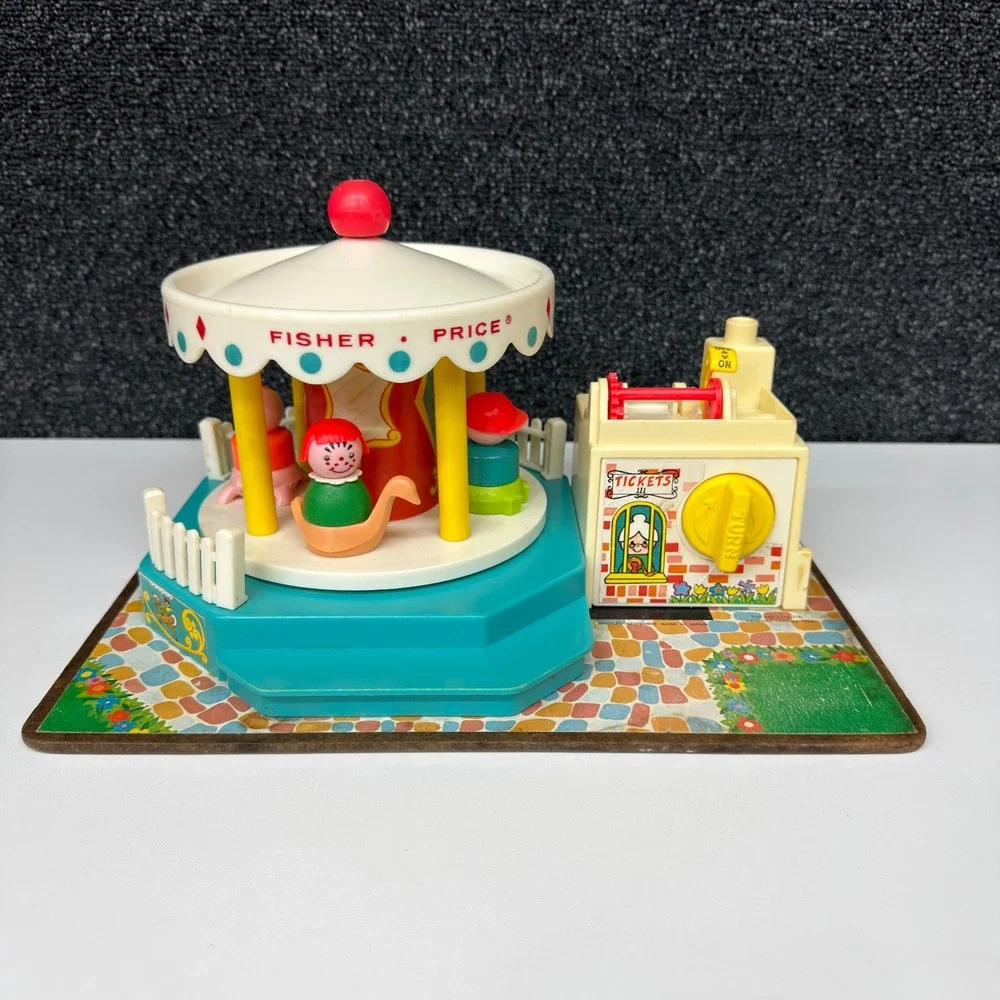 Vintage 1972 Fisher Price Little People Musical Merry-Go-Round Toy 991 Playset